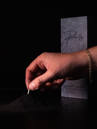 Hoří h..no? 🧐 Nehoří, jednou pro vždy - nehoří! Ale zkoušeli jste tam dát knot? 🤓 My tě nenavádíme k nepravostem, jen...